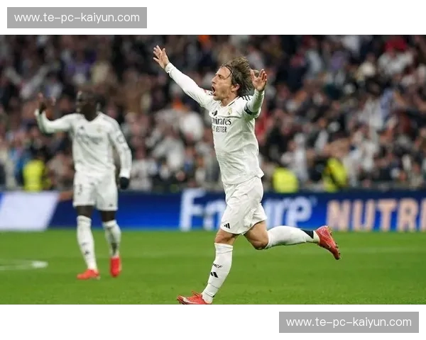 皇马集锦:白色王朝的光辉瞬间